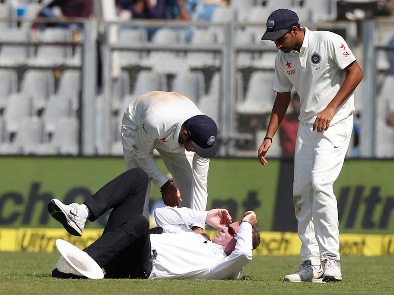 Umpire Reiffel hospitalised after blow to head in India-England Test