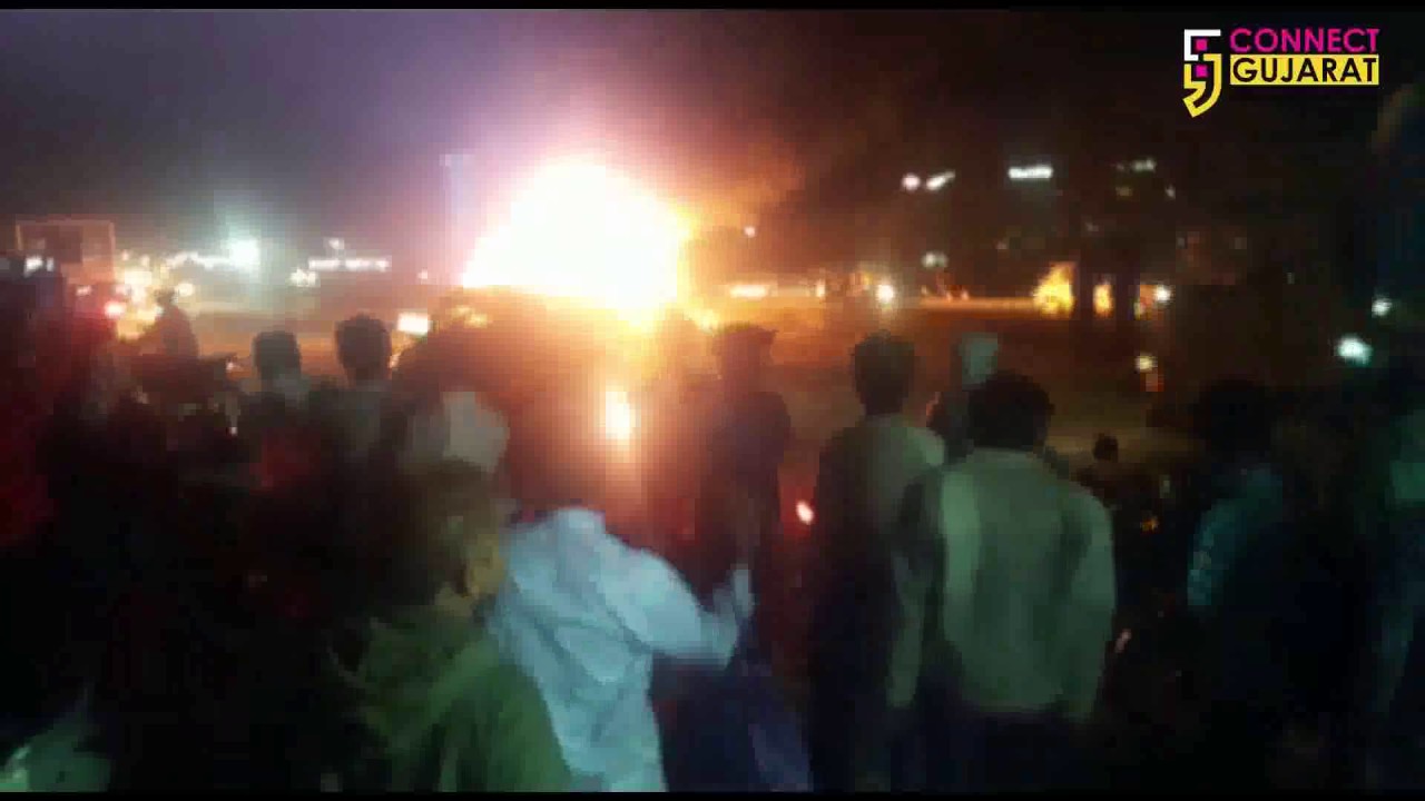 Fire in SUV Car in Rajkot, Gujarat