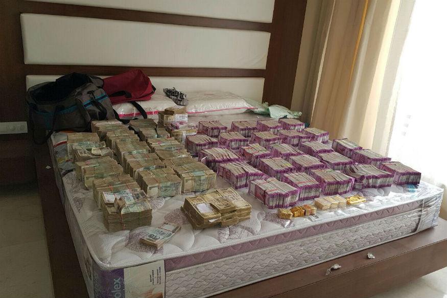 Rs.6 crore cash, 7kg gold haul in Bengaluru tax raids