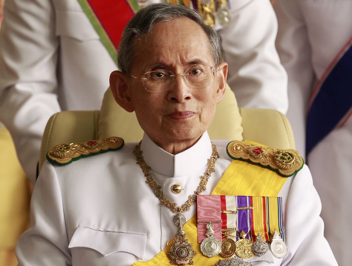 Thailand Post releases 9,999,999 postcards commemorating deceased King