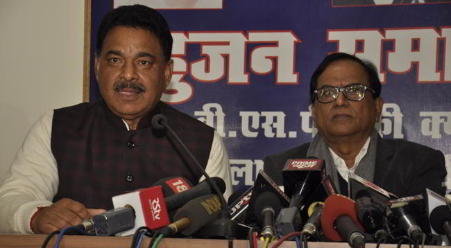 Former UP minister quits SP, joins BSP