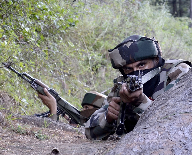 Army kills terrorist after infiltration bid