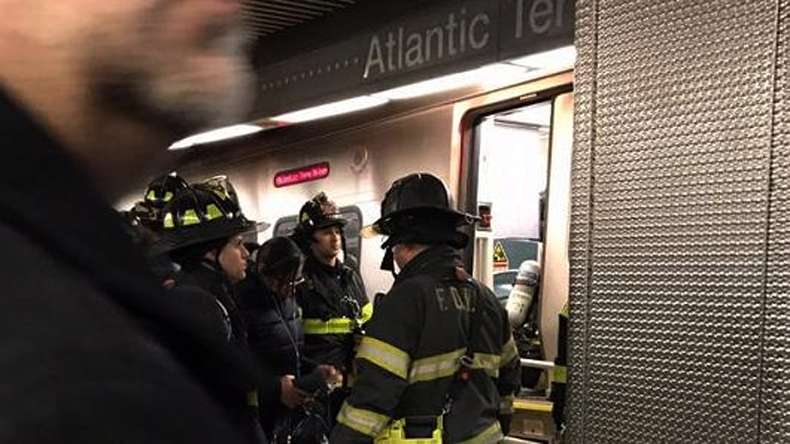 Commuter train derailment injures 103 in New York