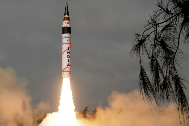 India successfully test fires Agni-IV missile