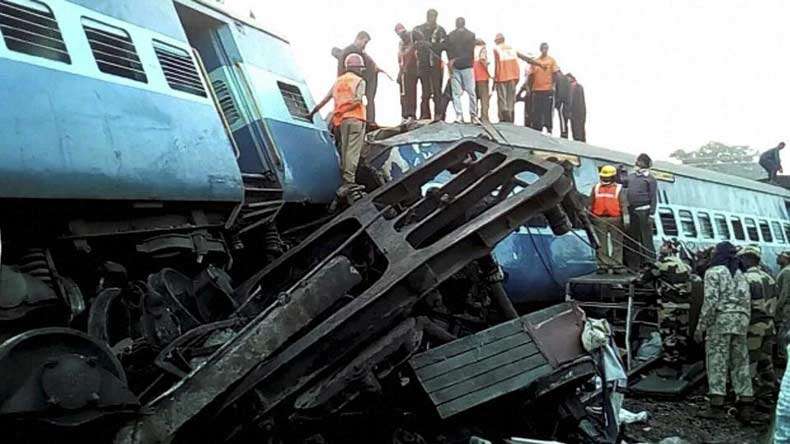 Andhra announces Rs 5 lakh for train accident victims