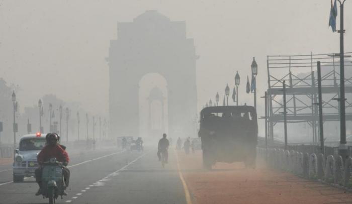Foggy Sunday morning in Delhi