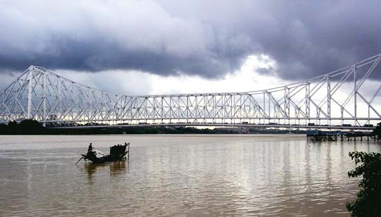 Schoolkid drowns in Hooghly river in Bengal