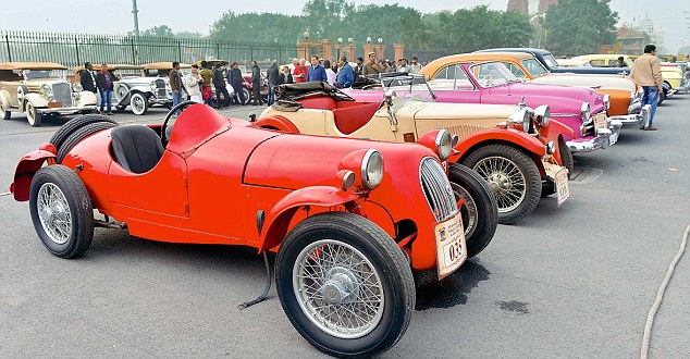 Vintage charm of a classic cars at India Gate