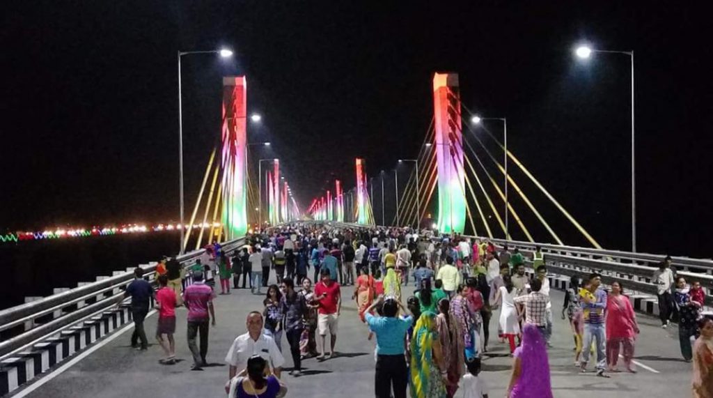 New cable bridge of Bharuch turned into picnic point