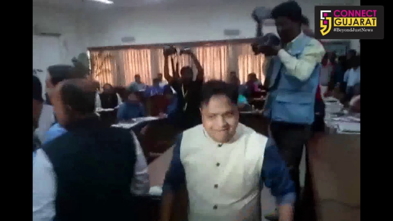 Violent in Senate meeting at MSU Vadodara