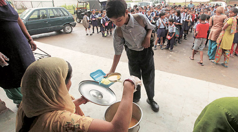 Aadhaar mandatory for students, cooks under midday meal scheme