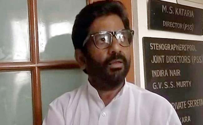 Air India blacklists Shiv Sena MP Ravindra Gaikwad for assaulting staffer