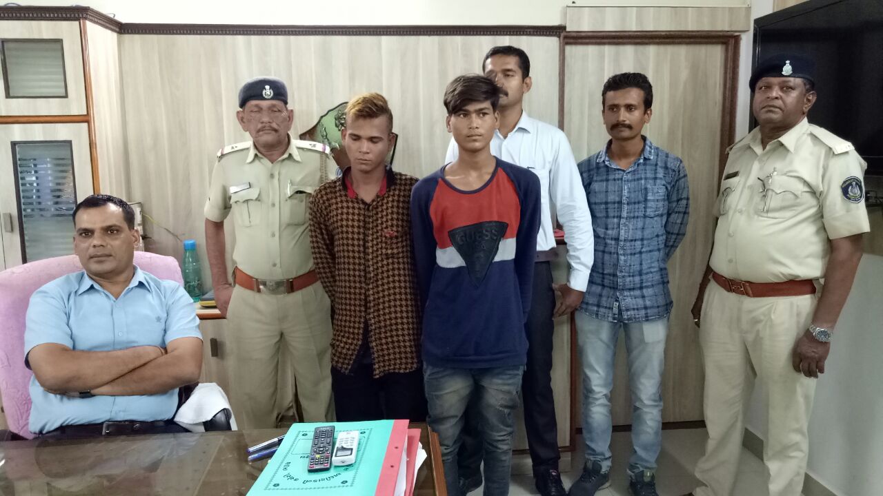 Two arrested by LCB for housebreaking in Bharuch
