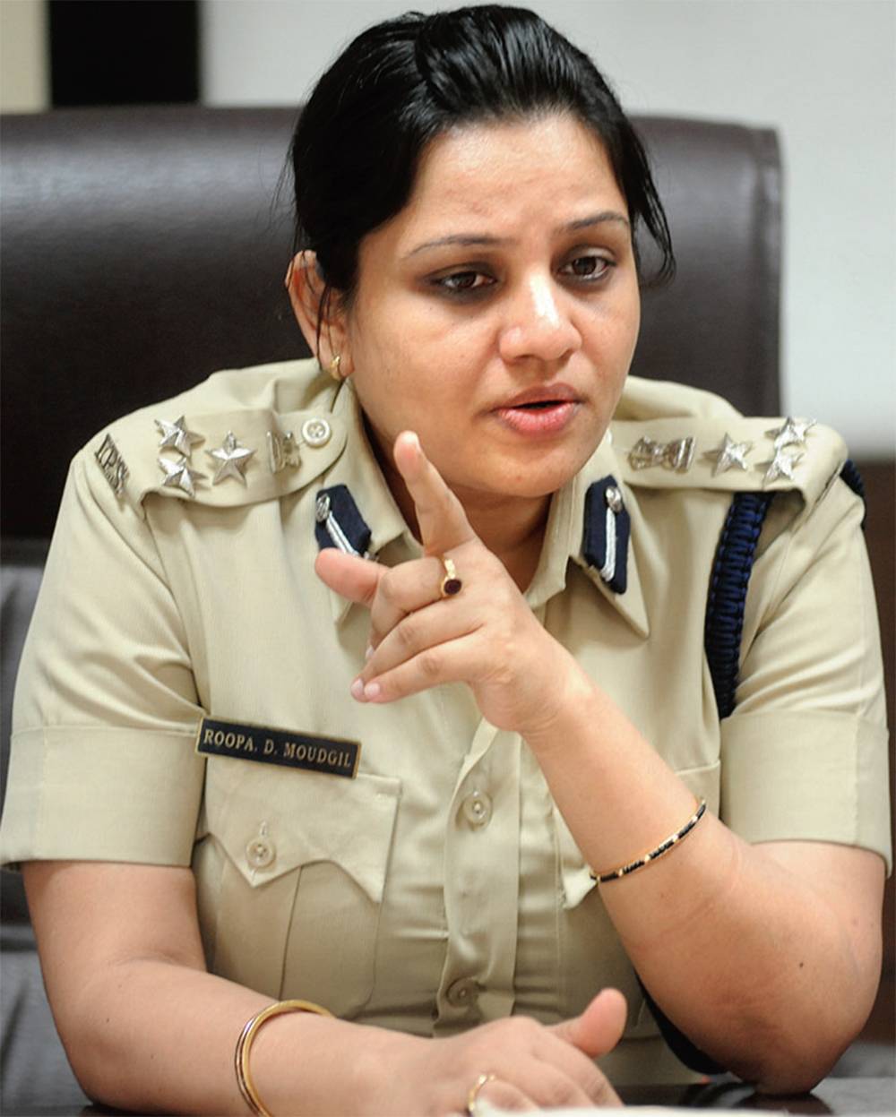 Karnataka Police File Case Against Actress Kangana Ranaut For Anti-Farmer  Tweet - Sacnilk