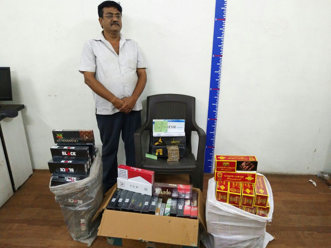 Crime branch arrested two for selling cigarettes without any statutory warning on it