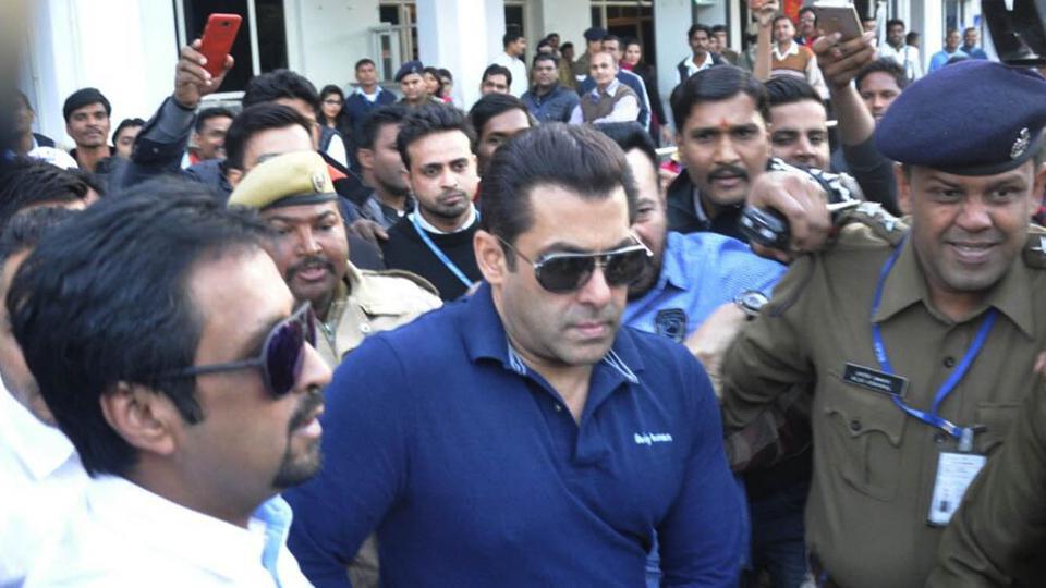 Salman Khan reached Jodhpur court in Arms Act case