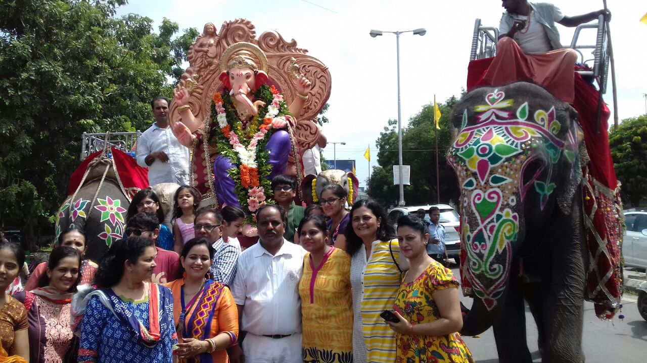 Ganpati procession with Gajrajs attraction in Vadodara