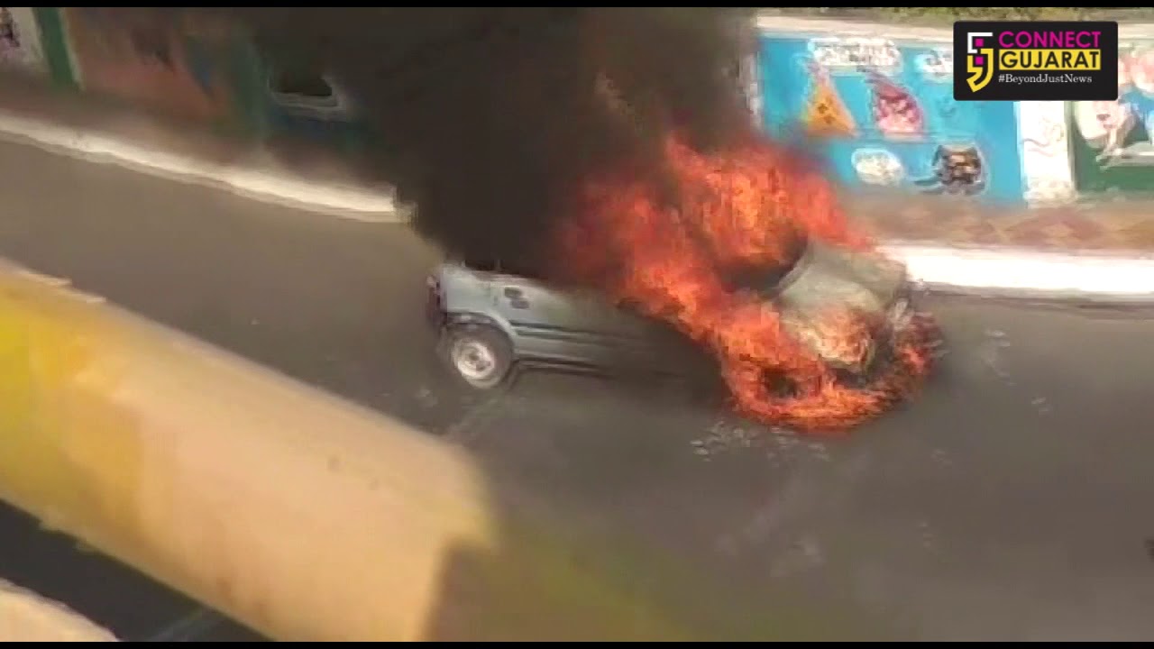 Close shave for five as the car they traveling in caught fire in Vadodara