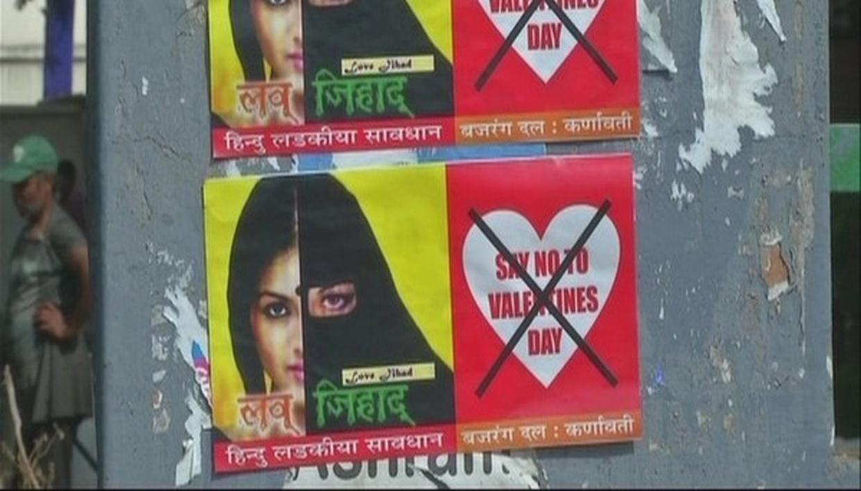 Bajrang Dal poster, Hindu girls alert before Valentines Day