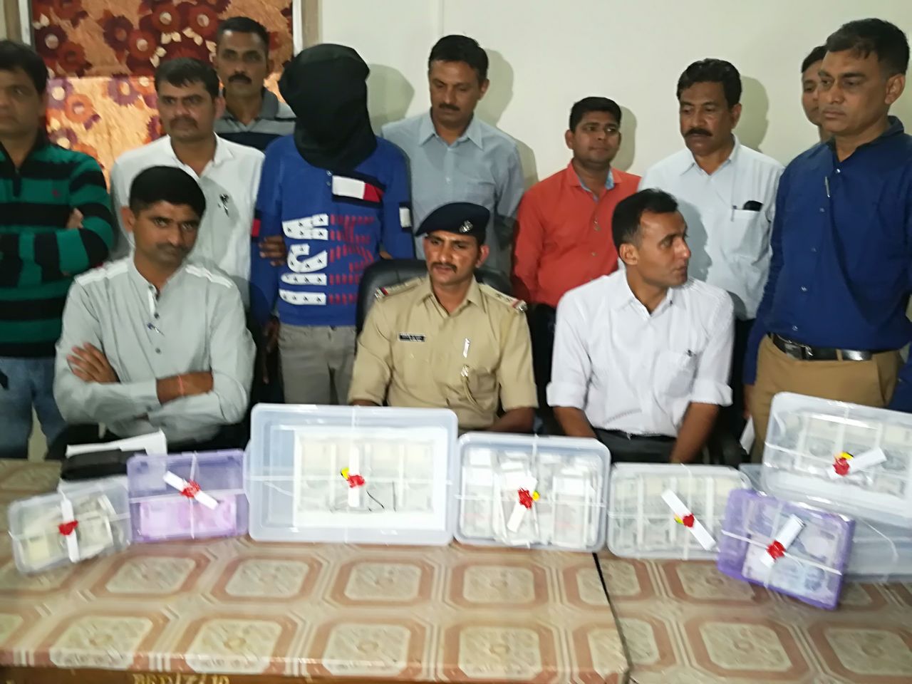 Rural SOG and Varnama police arrested one with duplicate currency