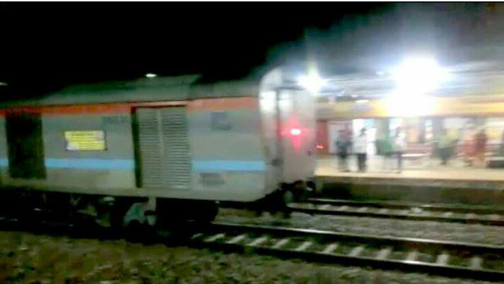 Ahmedabad-Puri express travels without engine, no casualty