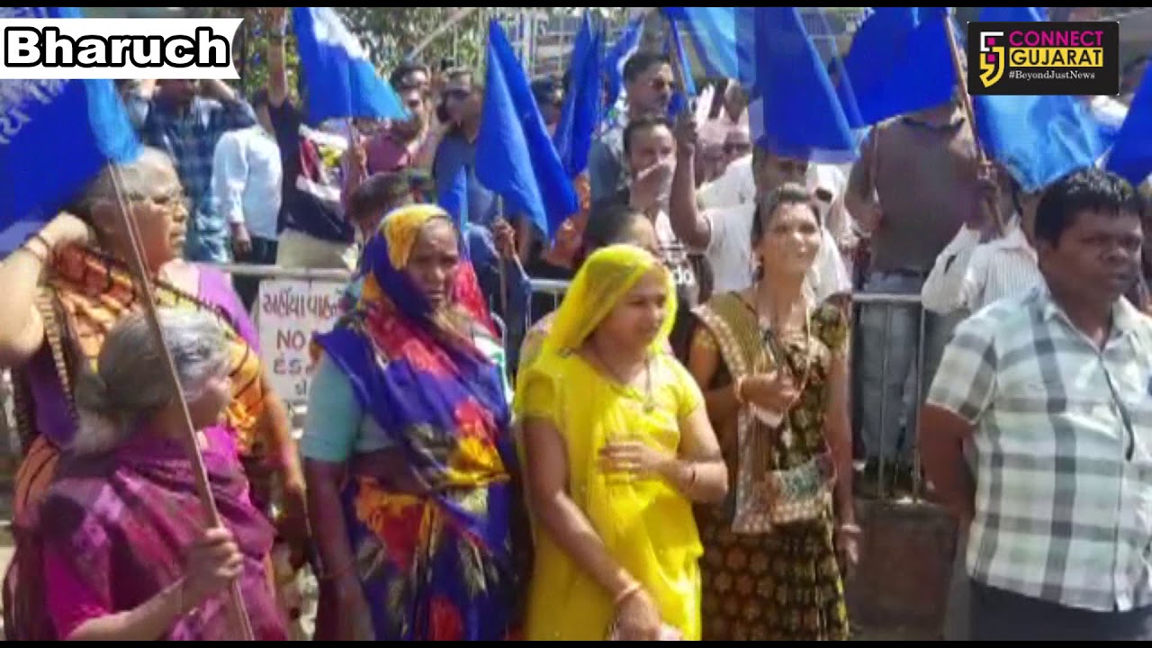 Dalit groups protest in Vadodara | SC/ST Ruling