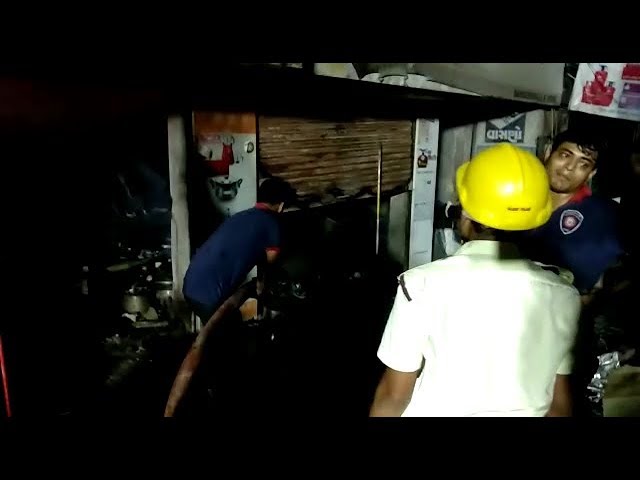 Fire in utensils shops at midnight in Vadodara