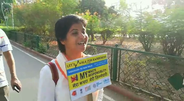 Vadodara girl Rajeshwari Singh starts her walk towards Delhi to beat plastic pollution