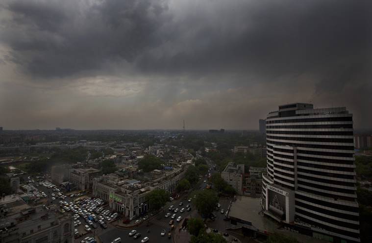 Latest Update: Met department issues alert of thunderstorm in many states