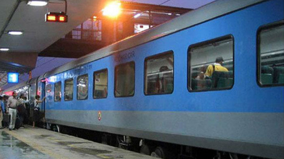 Western railway to run a special rake for train no. 12009/10 Mumbai central-Ahmedabad Shatabdi express