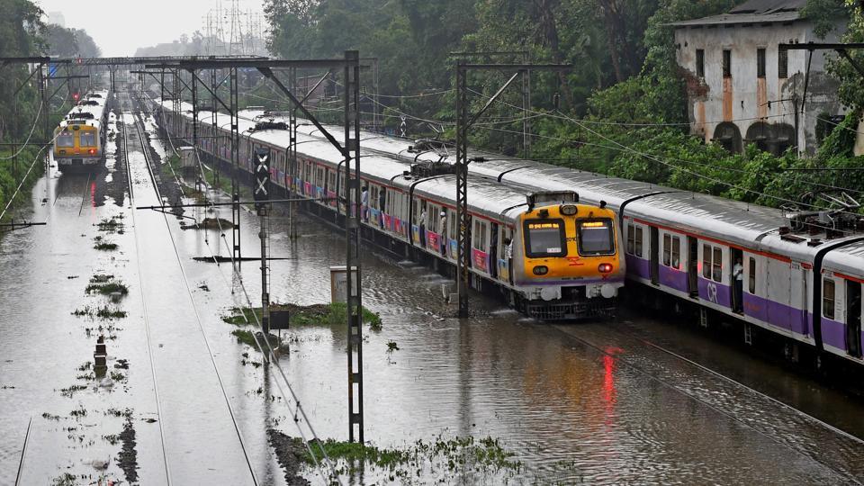 Rains continue to batter Mumbai, trains delayed