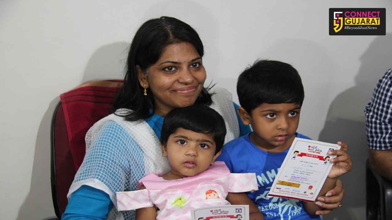 Vadodara collector Shalini Agrawal took her children to health center for Rubella vaccination