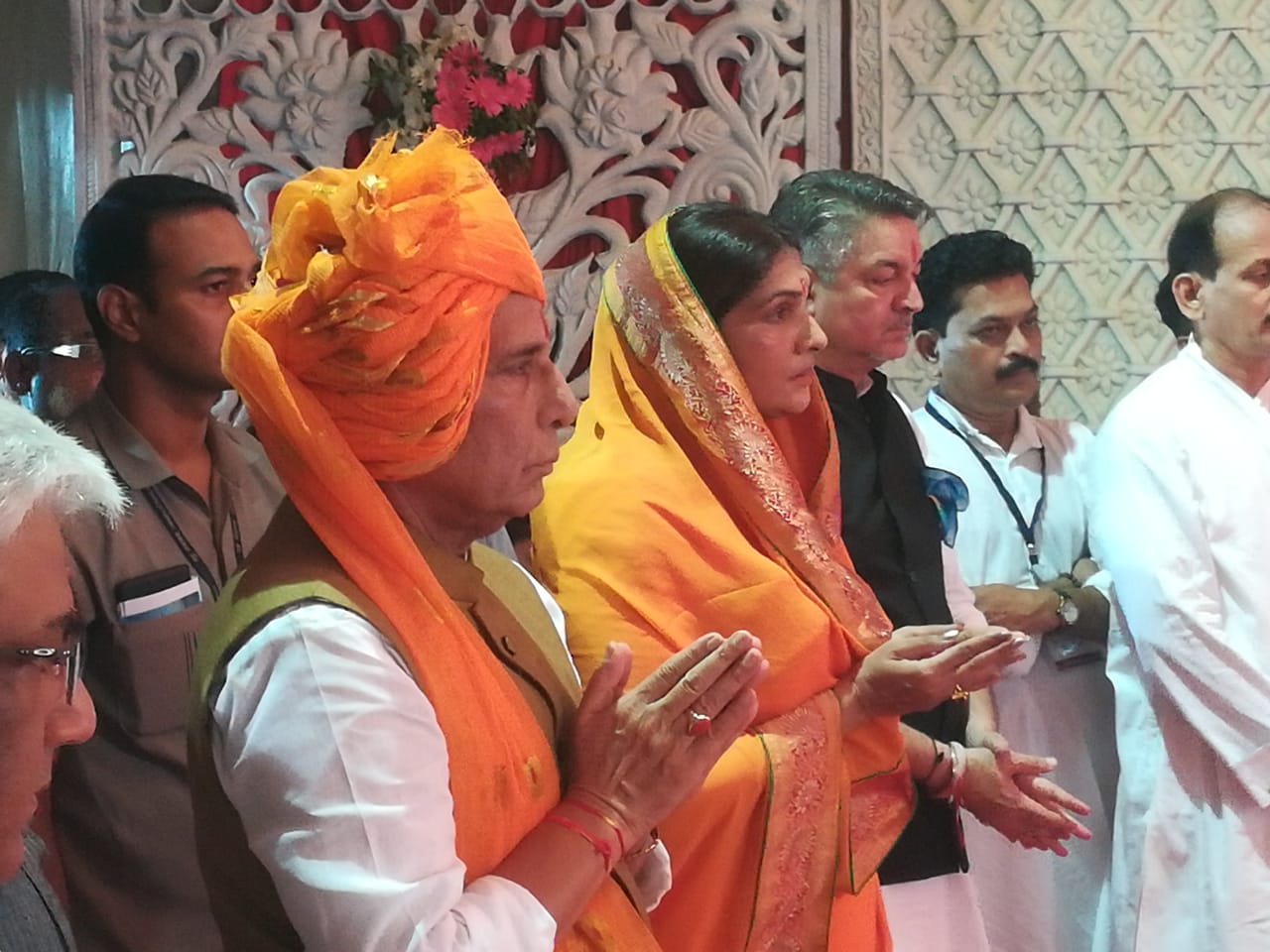 Home minister Rajnath Singh visits Aashirwad Ganesh in Vadodara