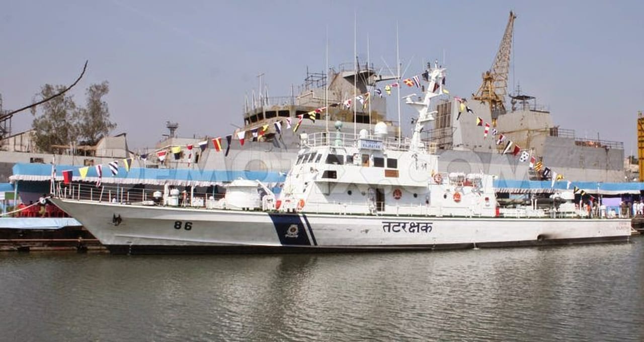 INDIAN FISHING BOATS RESCUED FROM PAK APPREHENSION