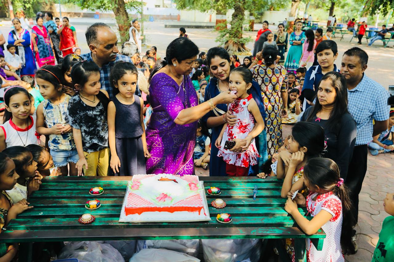Planet Pride award winner Nishita Rajput celebrates diwali with 500 girls
