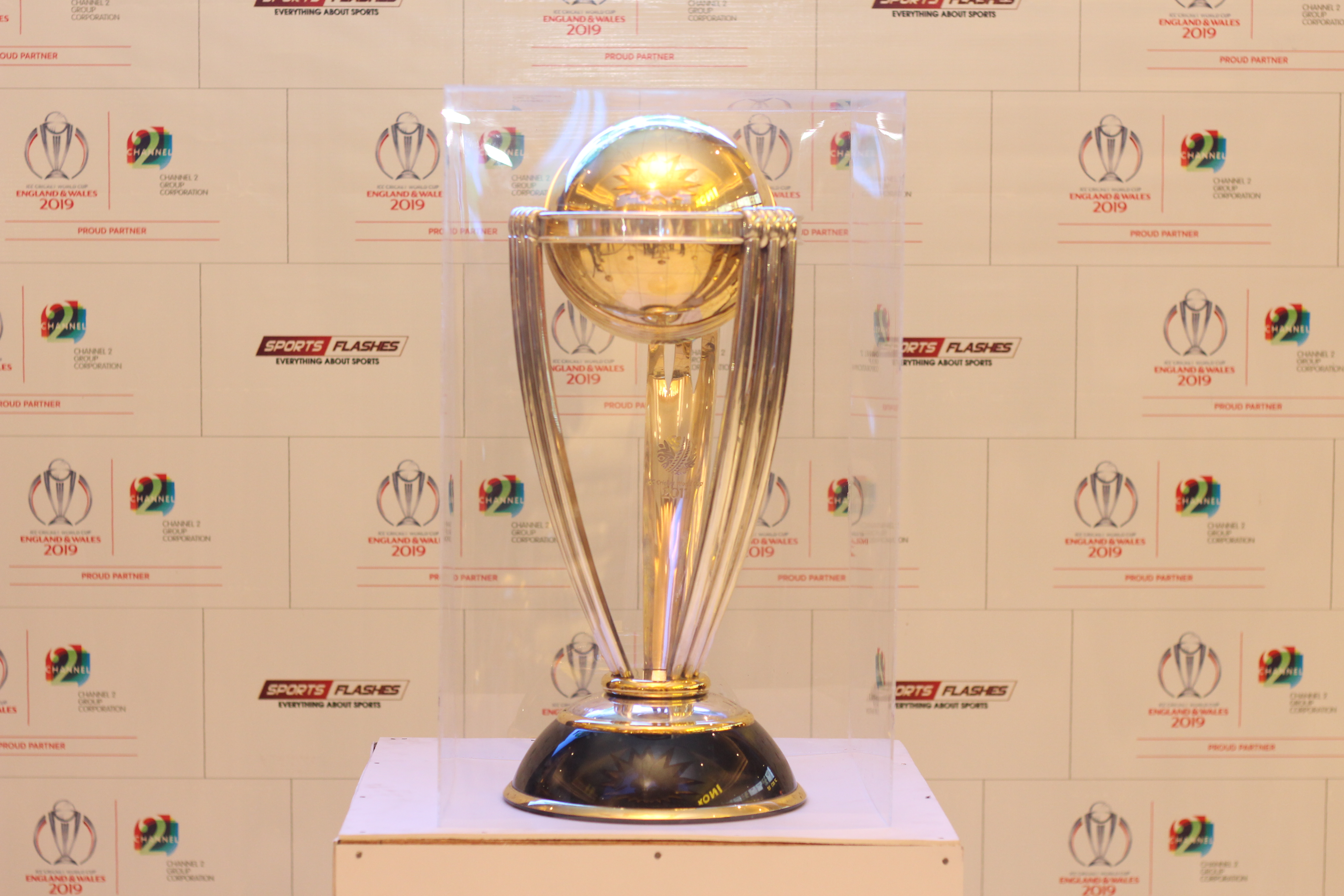 Sports Flashes showcases ICC World Cup 2019 trophy to Indian Cricket Fans
