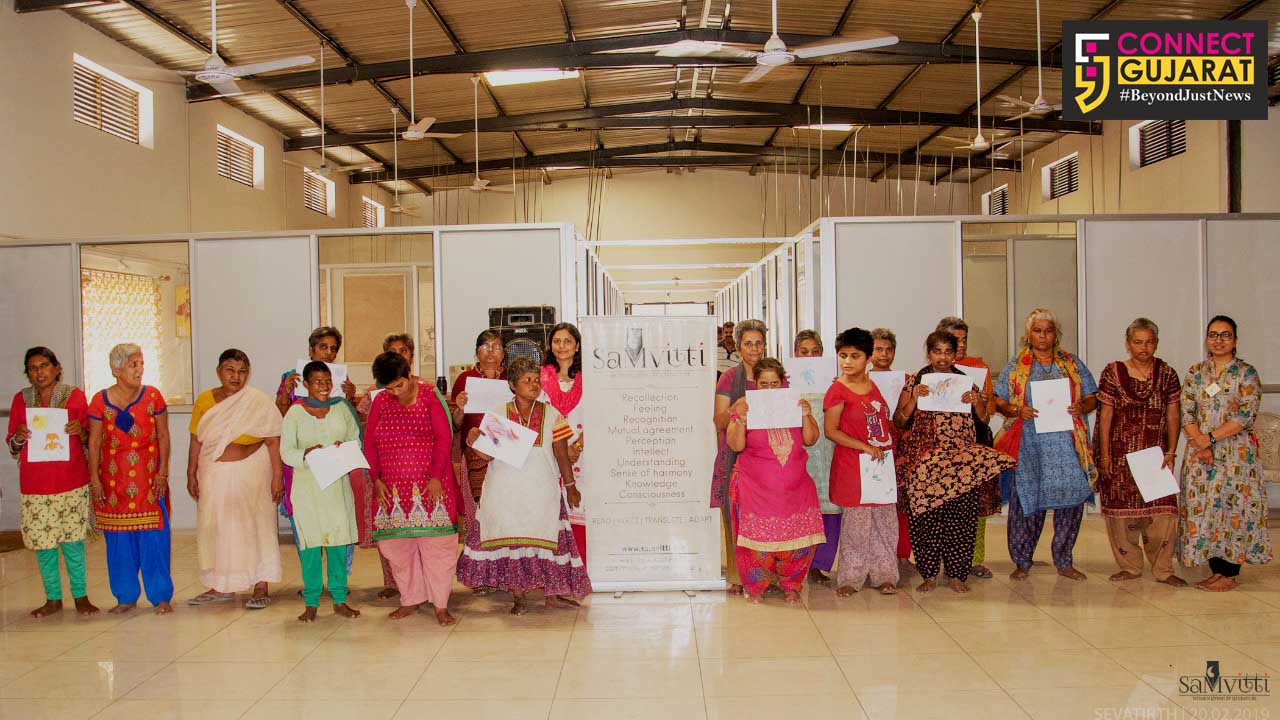 SahityaMitra Himangani Lakhera shared a story ‘Kabuliwala’ by Rabindranath Tagore with women-residents of Sevatirth