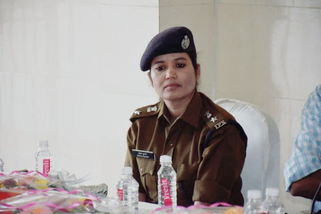 Vadodara DCP Saroj Kumari won Woman Icon Award for her Samajh Sparsh Ki campaign