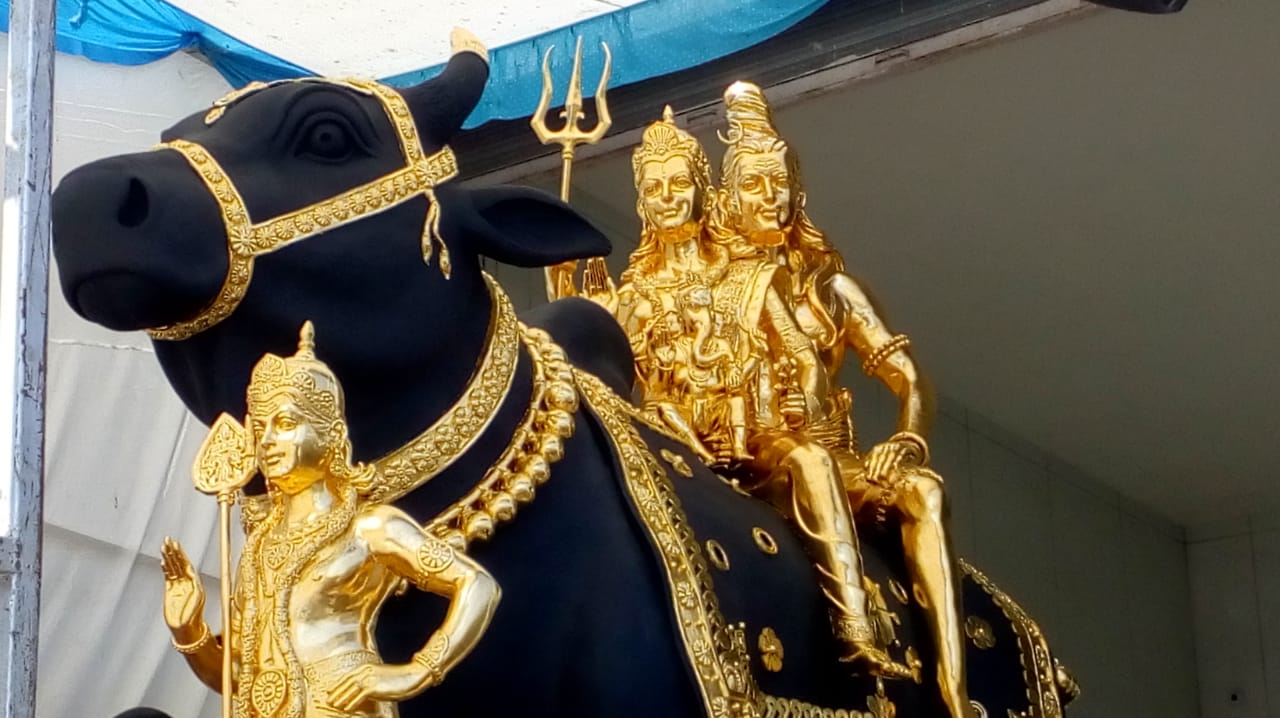 Gold plated Shiv Parivar will bless the devotees this Mahashivratri in Vadodara