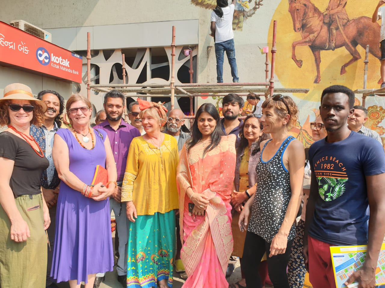 29 artists from Eighteen countries gives a beautiful gift to Vadodara city
