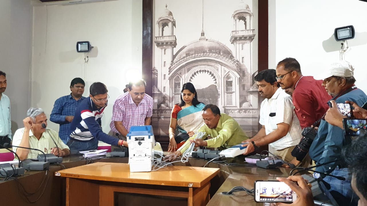 Vadodara election commission completed all the preparations for the election process