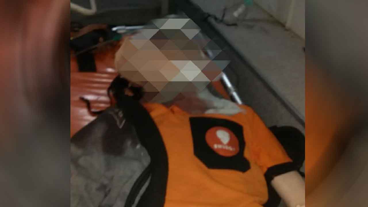 Swiggy food delivery boy dies in an accident