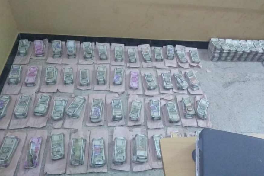 Tamil Nadu: Rs 1.5 Crore in cash seized from TTV Dinakarans party