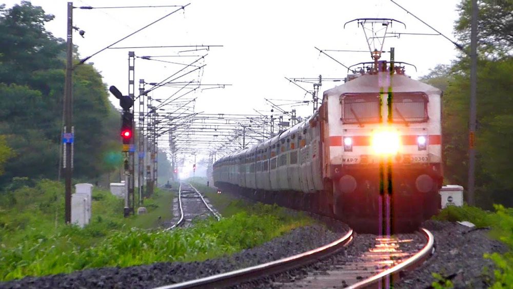 RailTel Turns 1600 Railway Stations across country into RailWire Wi-Fi zone