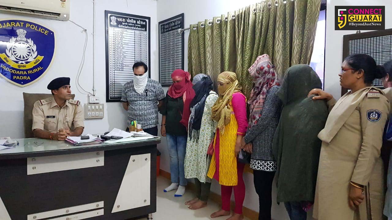 Padra police arrested gang of women for threatening farmhouse owner to frame in molestation case