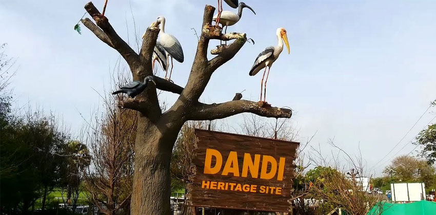 Travel to Dandi