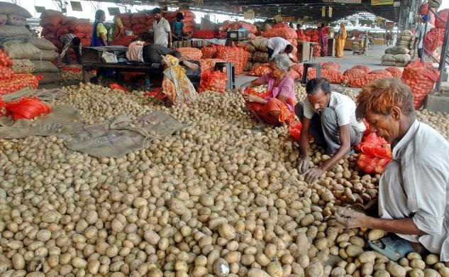 Floods in several states send potato prices up 3% in 14 days