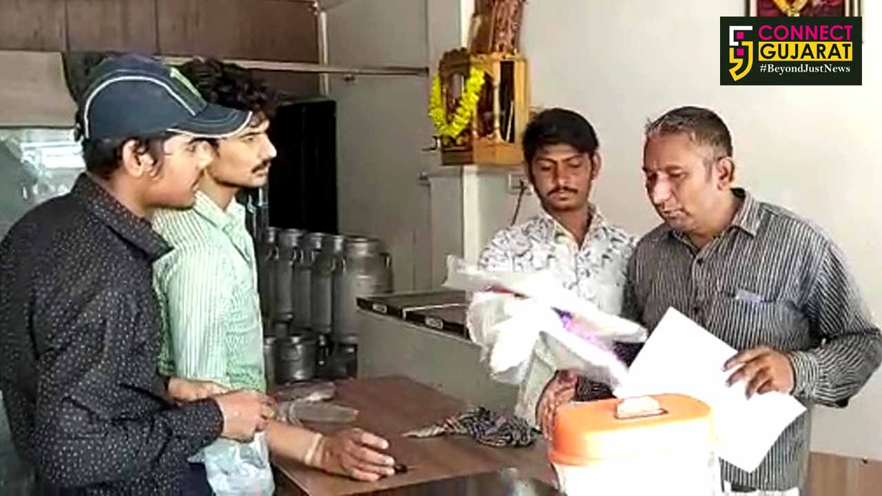 VMSS extensive drive against shopkeepers using Single use plastic
