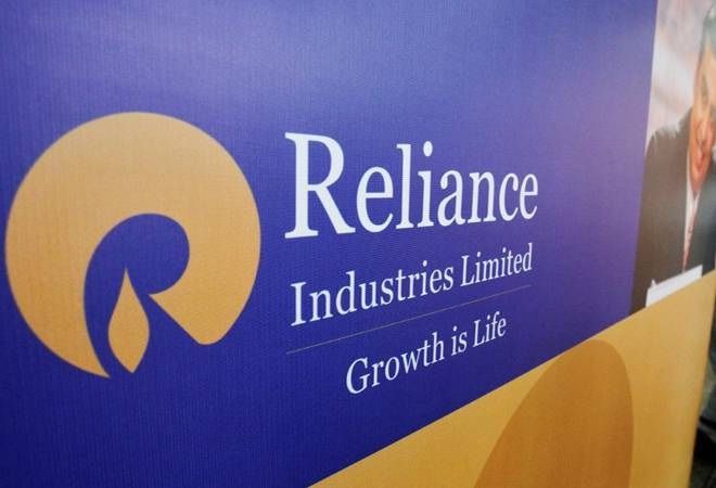 Reliance becomes first company to create a new bench mark of Rs 9 lakh crore in market cap