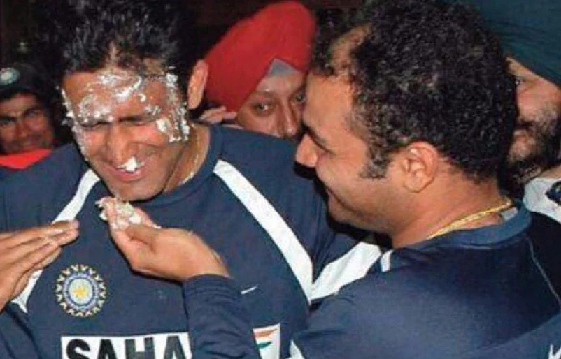Virender Sehwag along with others took social media platform to wish Anil Kumble on his 49th birthday
